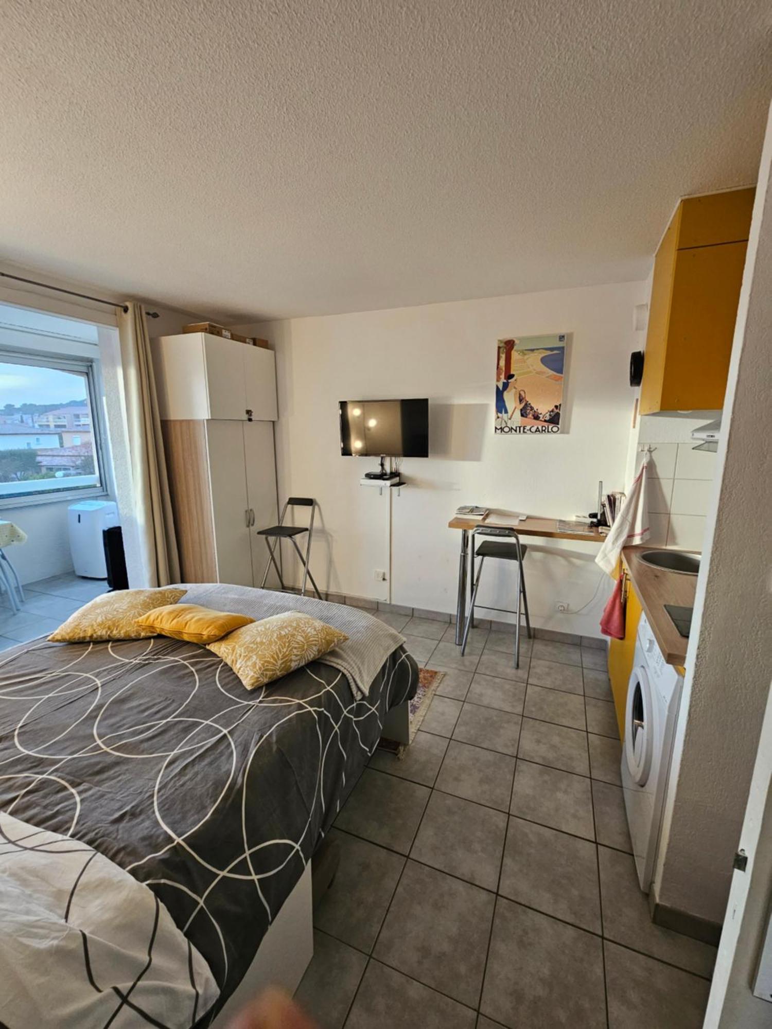 Studio Sanary-Sur-Mer Proche Gare Esterno foto